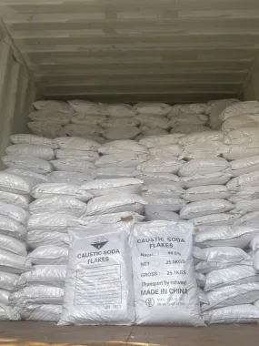 XÚT VẢY TRUNG QUỐC NaOH 98% ( CAUSTIC SODA FLAKES)